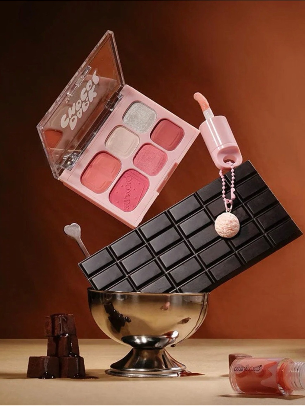 Pink Eyeshadow Palette and Lip Gloss Set - Soft Pink Shades